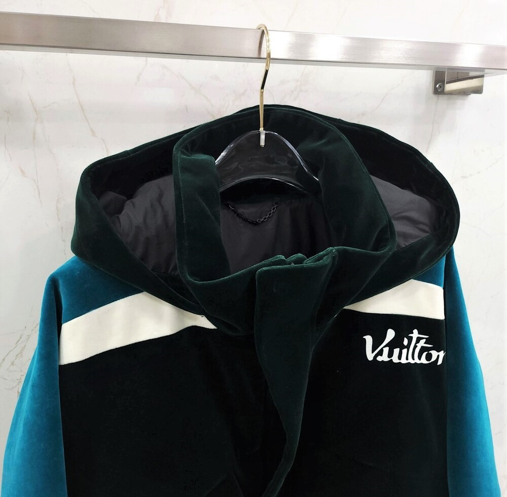 [럭스유] 50 / 루이비통 LV 테크니컬 테이프 벨루어 윈드 브레이커 자켓