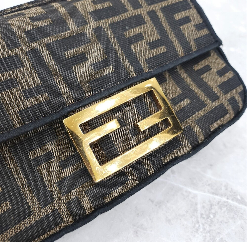 [럭스유] 펜디 FF 자카드 바게트 미니 체인백 8BS017