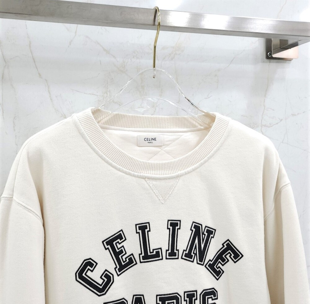 [럭스유] S / 셀린느 아이보리 로고 맨투맨 2Y01A670Q