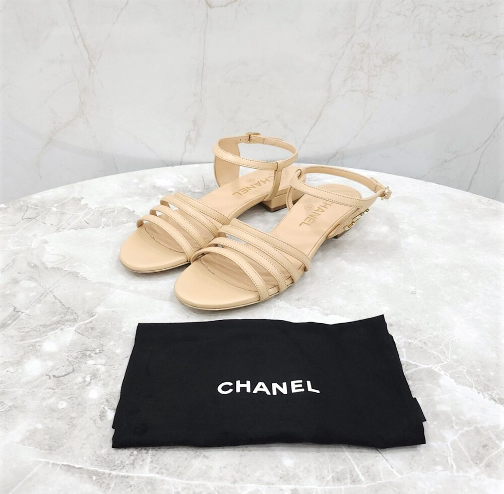 [럭스유] (새상품) 36.5 / 샤넬 CC로고 레더 샌들