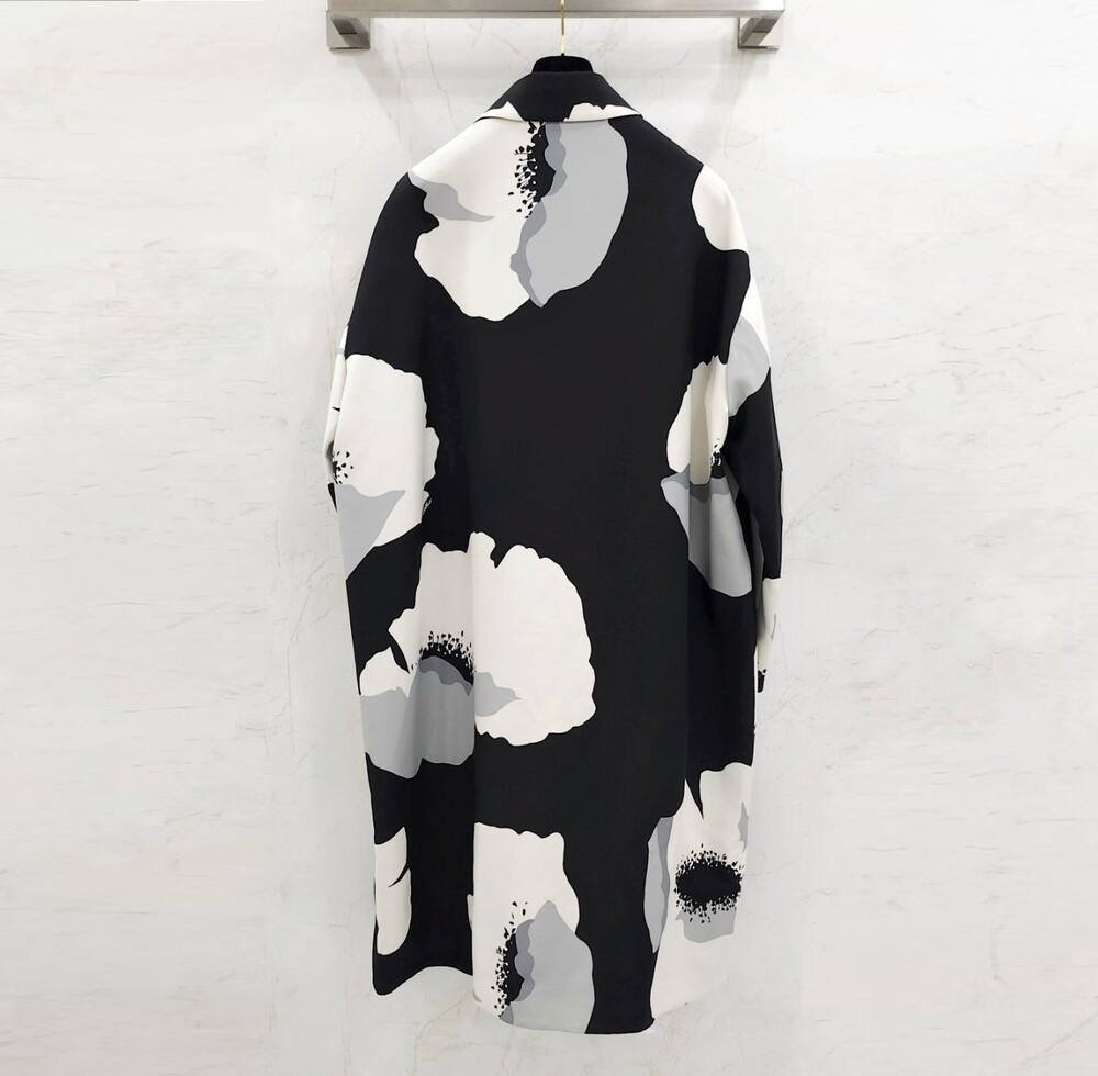 [럭스유] (새상품) 50 / 발렌티노 플라워 롱 코트 4V0CAI10A2P