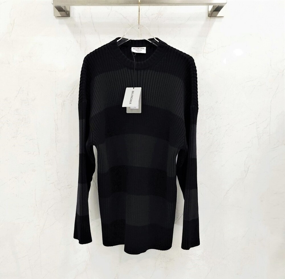 [럭스유] (새상품) S / 발렌시아가 백로고 크루넥 스웨터 657525