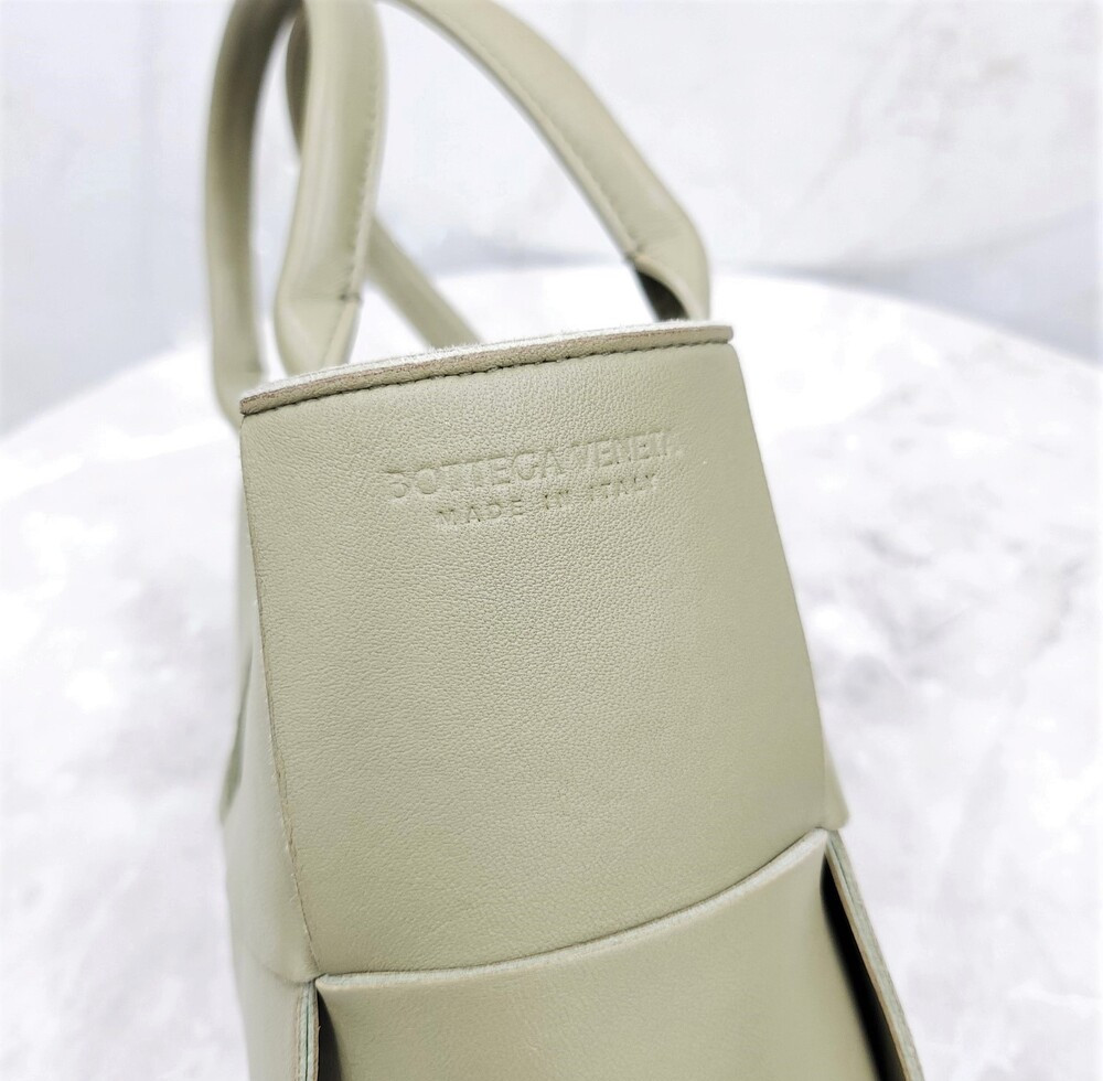 [럭스유] 보테가베네타 인트레치아토 아르코 스몰 백 652867