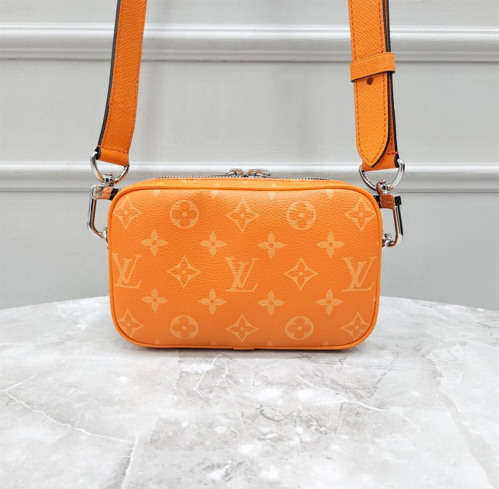 [럭스유] 루이비통 나노 알파 모노그램 크로스백 M31073