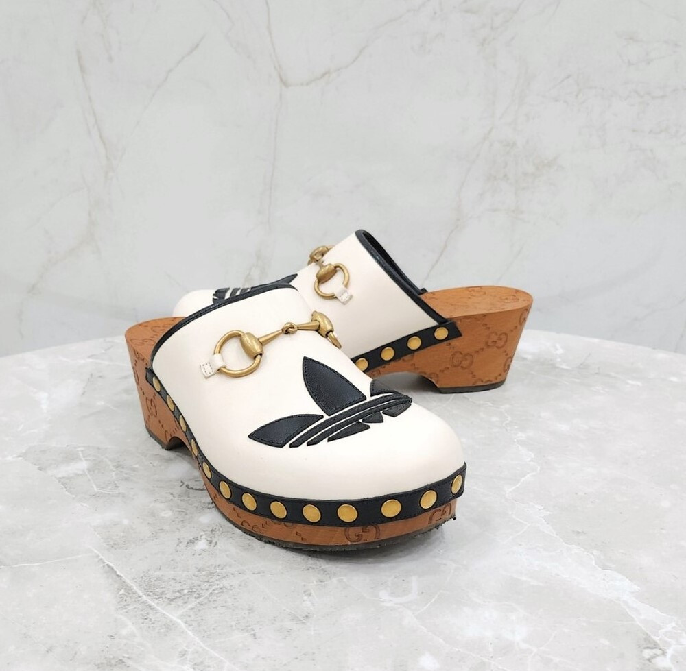 [럭스유] 36.5 / 구찌 X 아디다스 GG 레더 클로그 뮬 702218