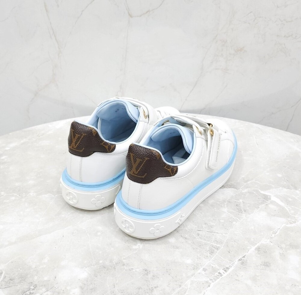 [럭스유] 38 / 루이비통 LV 타임아웃 스니커즈