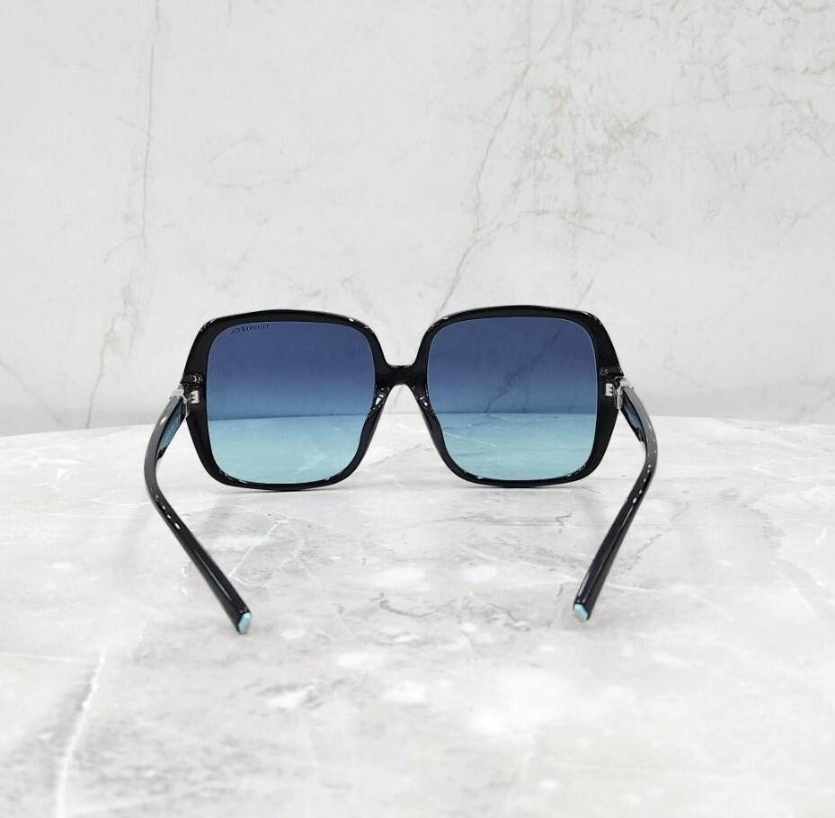 [럭스유] (새상품) 티파니앤코 스퀘어 그라디언트 T 선글라스 0TF4211D