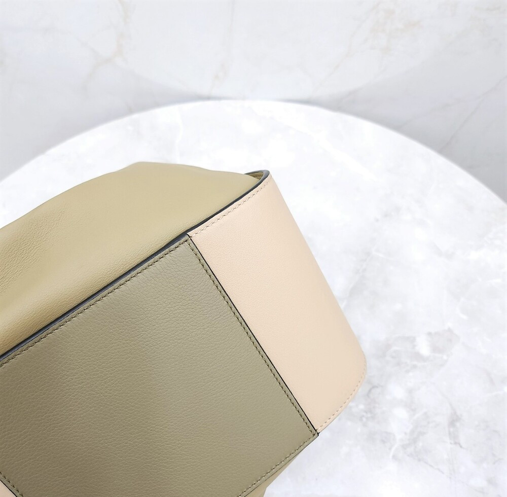 [럭스유] 로에베 해먹백 스몰 숄더백 326.30KS35