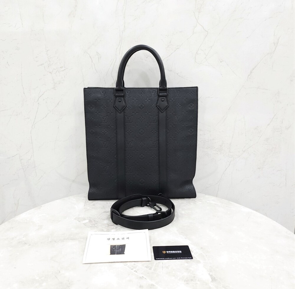 [럭스유] 루이비통 삭 플라 NV 토뤼옹 레더 토트 숄더백 M21866