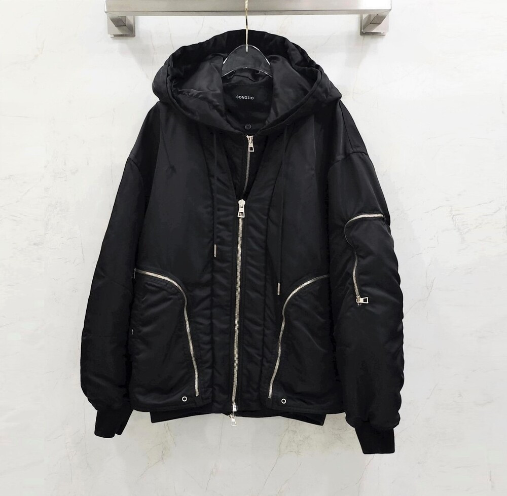 [럭스유] 46 / 송지오 카라리스 MA-1 점퍼 블랙 SE5JP703BK