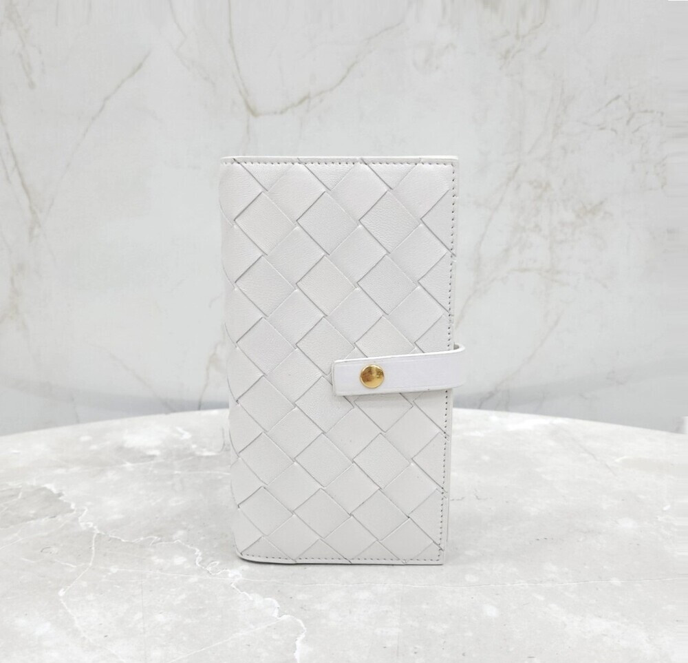 [럭스유] (새상품) 보테가베네타 화이트 인트레치아토 위빙 아이폰케이스