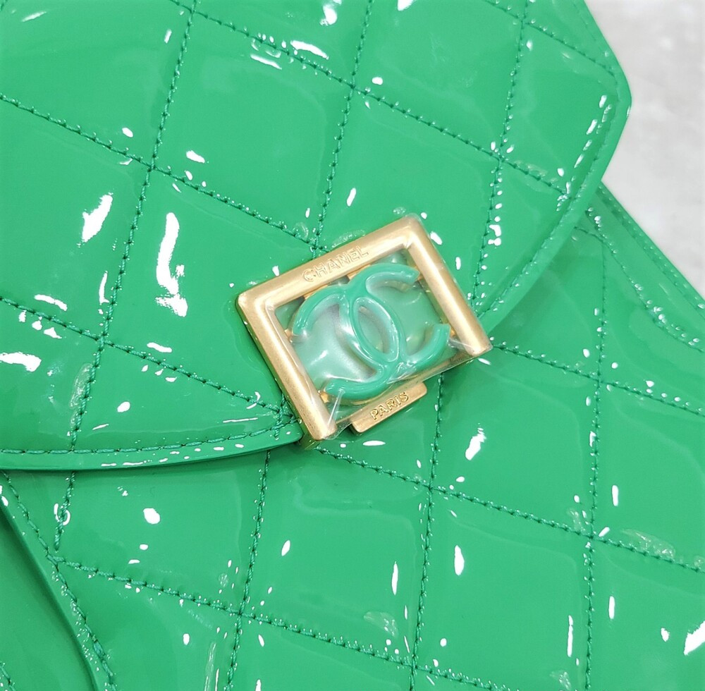[럭스유] (새상품) 샤넬 그린 페이던트 스몰 플랩백 AS4180
