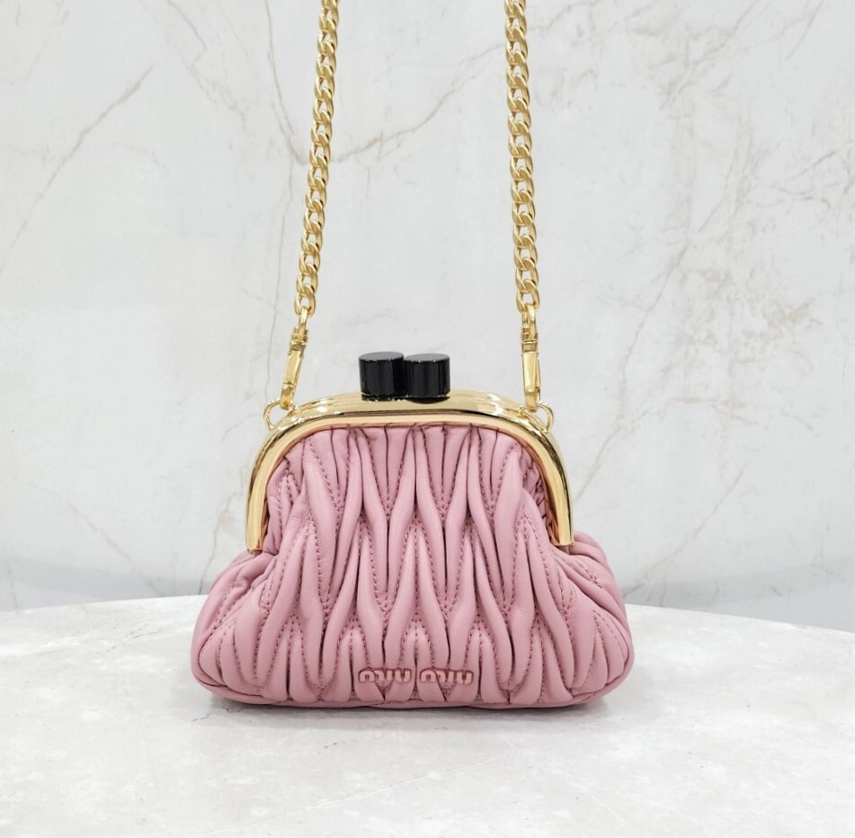 [럭스유] (새상품) 미우미우 벨 미니 클러치 크로스백