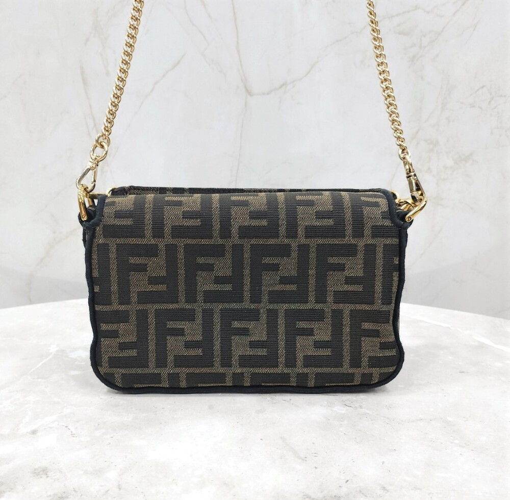 [럭스유] 펜디 FF 자카드 바게트 미니 체인백 8BS017