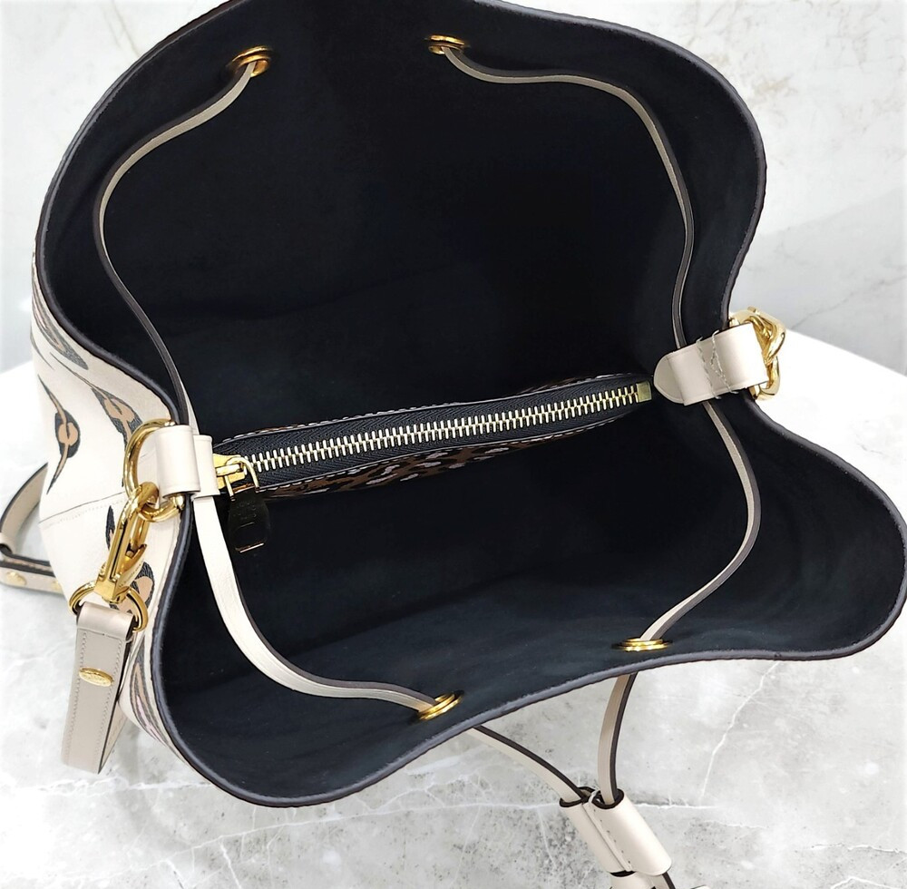 [럭스유] 루이비통 LV 네오노에 레더 숄더백 MM