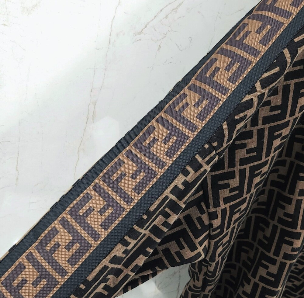 [럭스유] S / 펜디 FF 주카 후드 티셔츠