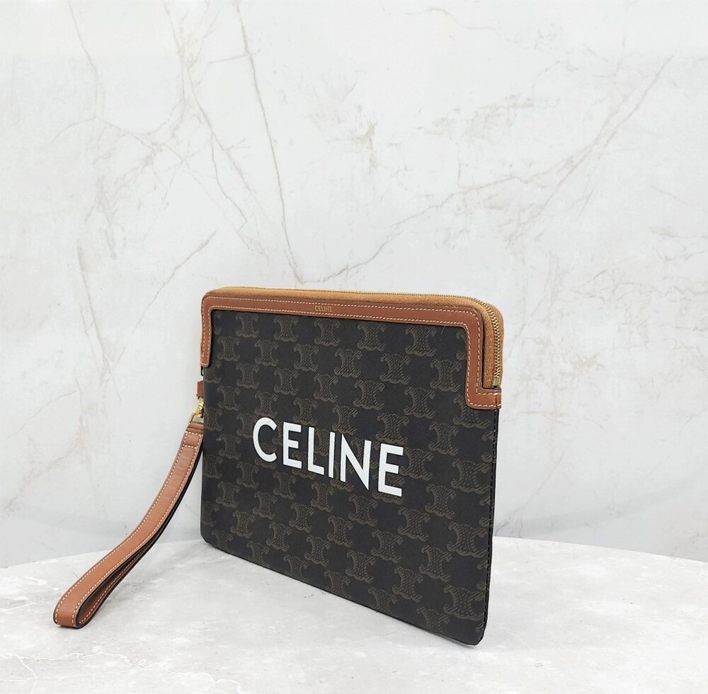 [럭스유] 셀린느 스몰 퀴르 트리옹프 스트랩 파우치 탄 10J502FES