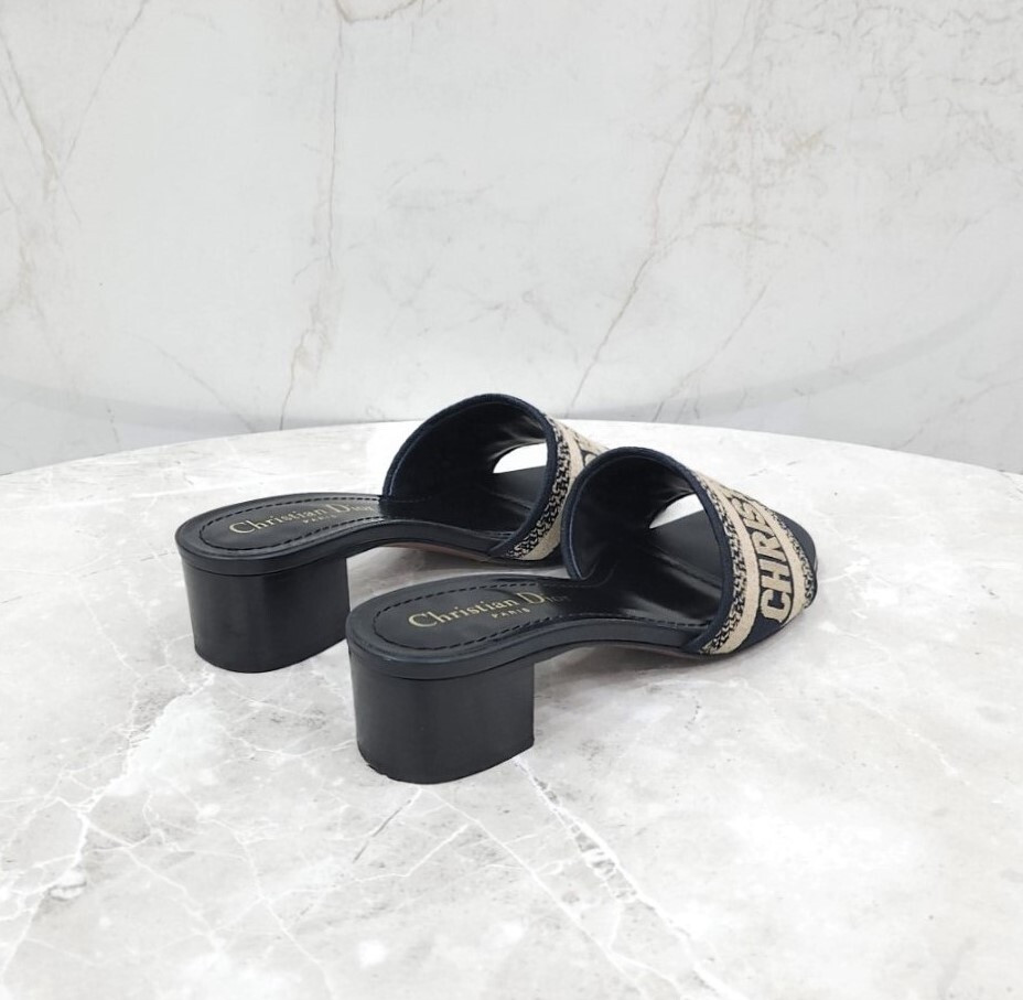 [럭스유] 34 / 디올 딥블루 자수 코튼 디웨이 뮬 힐 슬라이드 KCQ244ERC