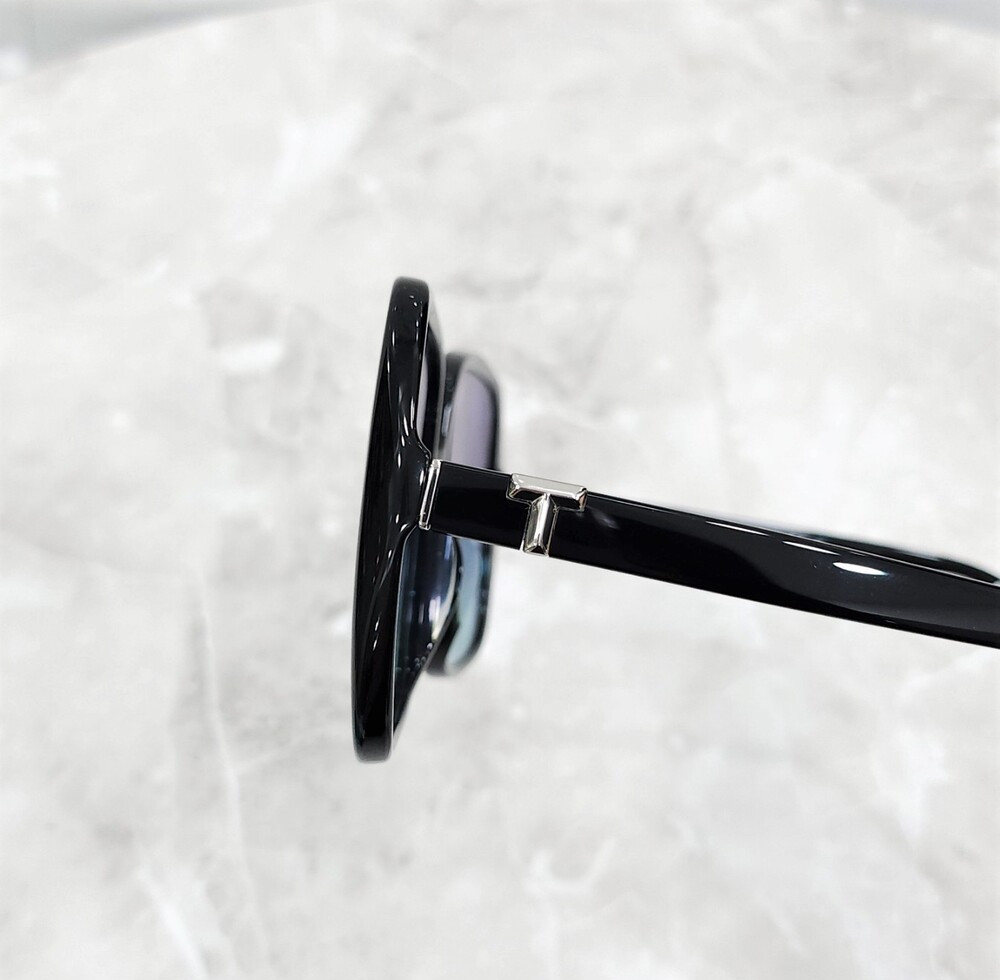 [럭스유] (새상품) 티파니앤코 스퀘어 그라디언트 T 선글라스 0TF4211D