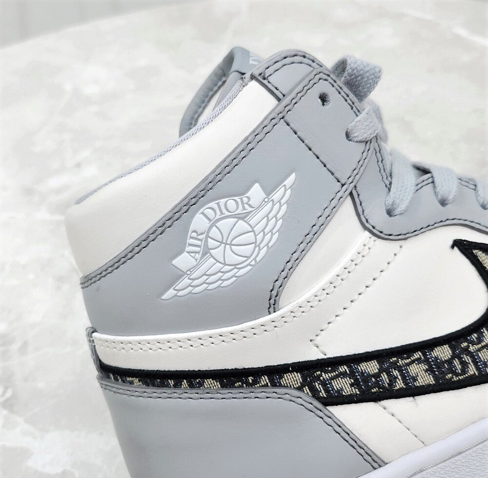 [럭스유] 265 / 디올 X 나이키 에어조던1 하이 OG