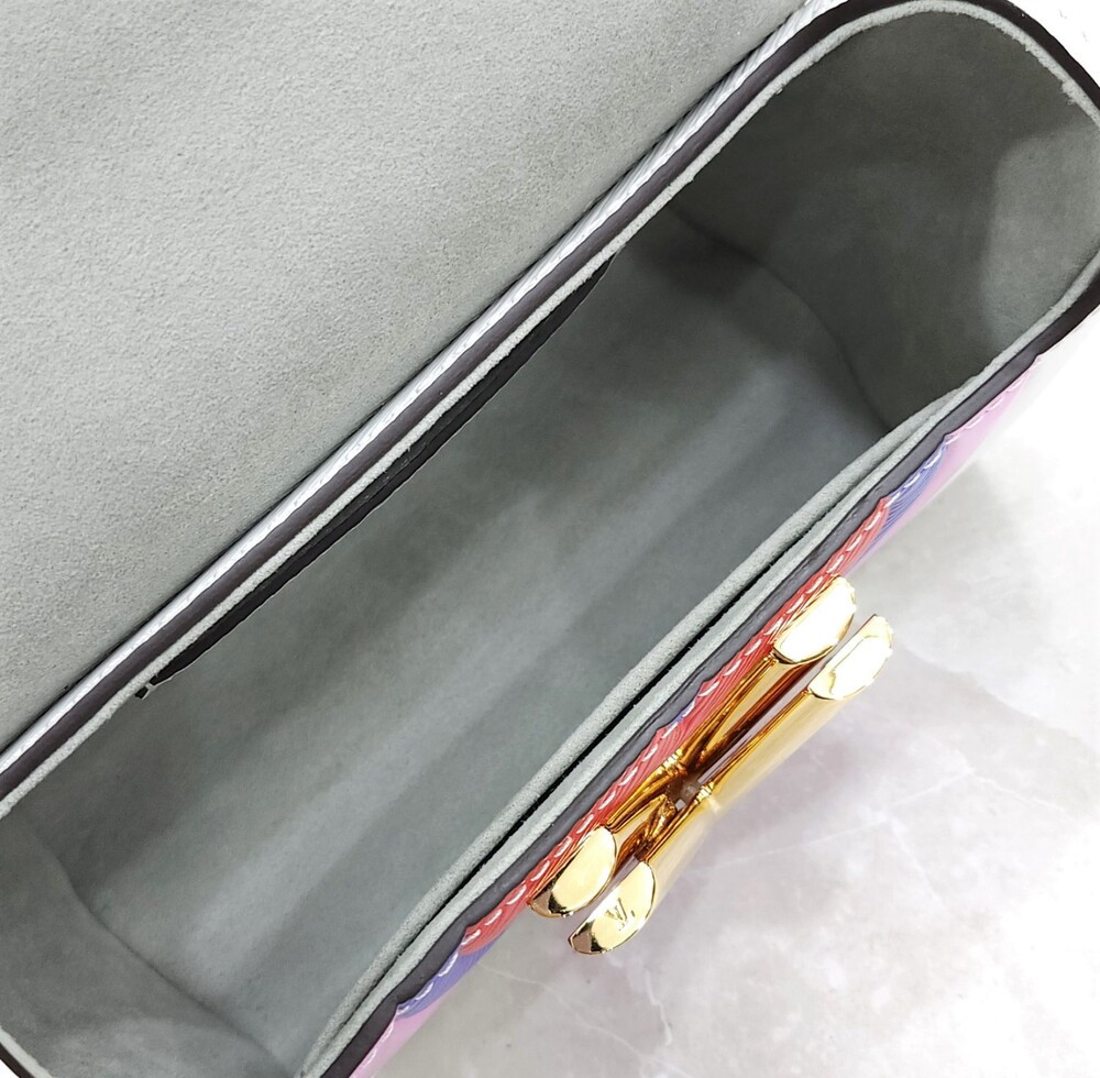 [럭스유] 루이비통 LV 게임온 트위스트 에피 체인 숄더백 M57460