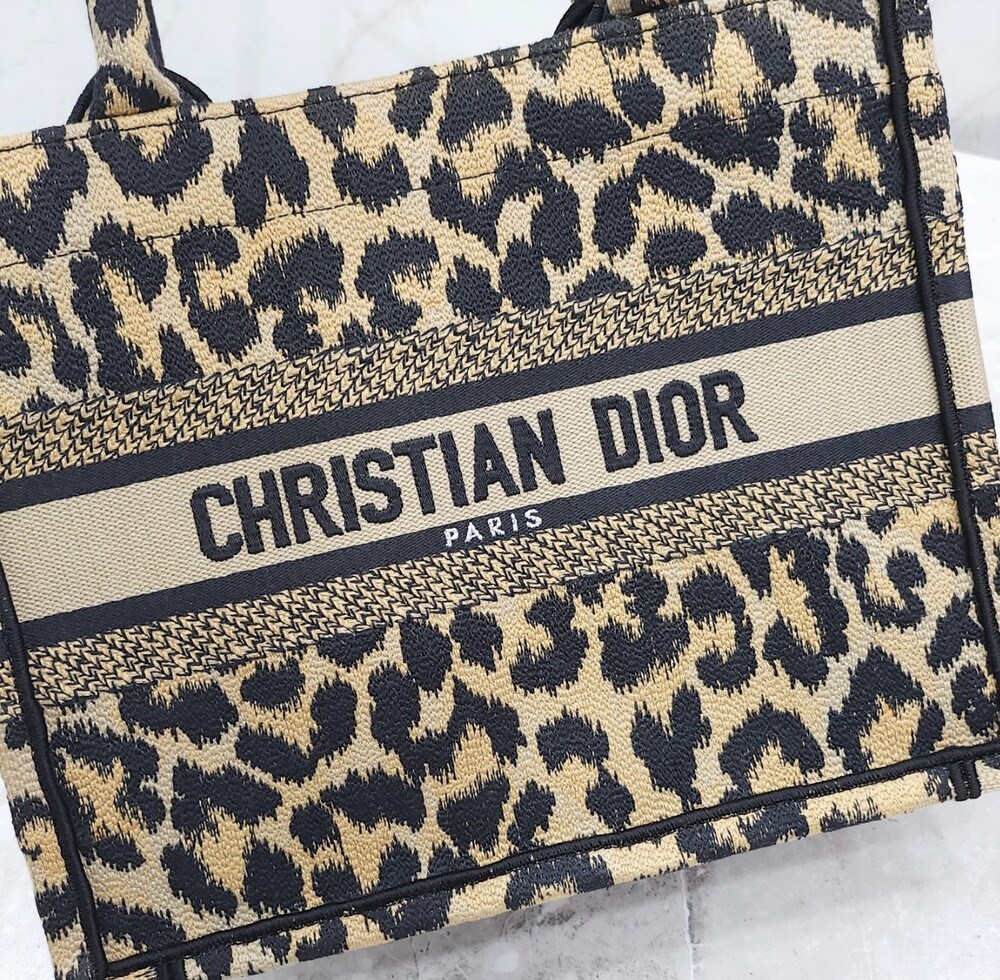 [럭스유] 디올 레오파드 스몰 북토트 백 M1265ZRHM