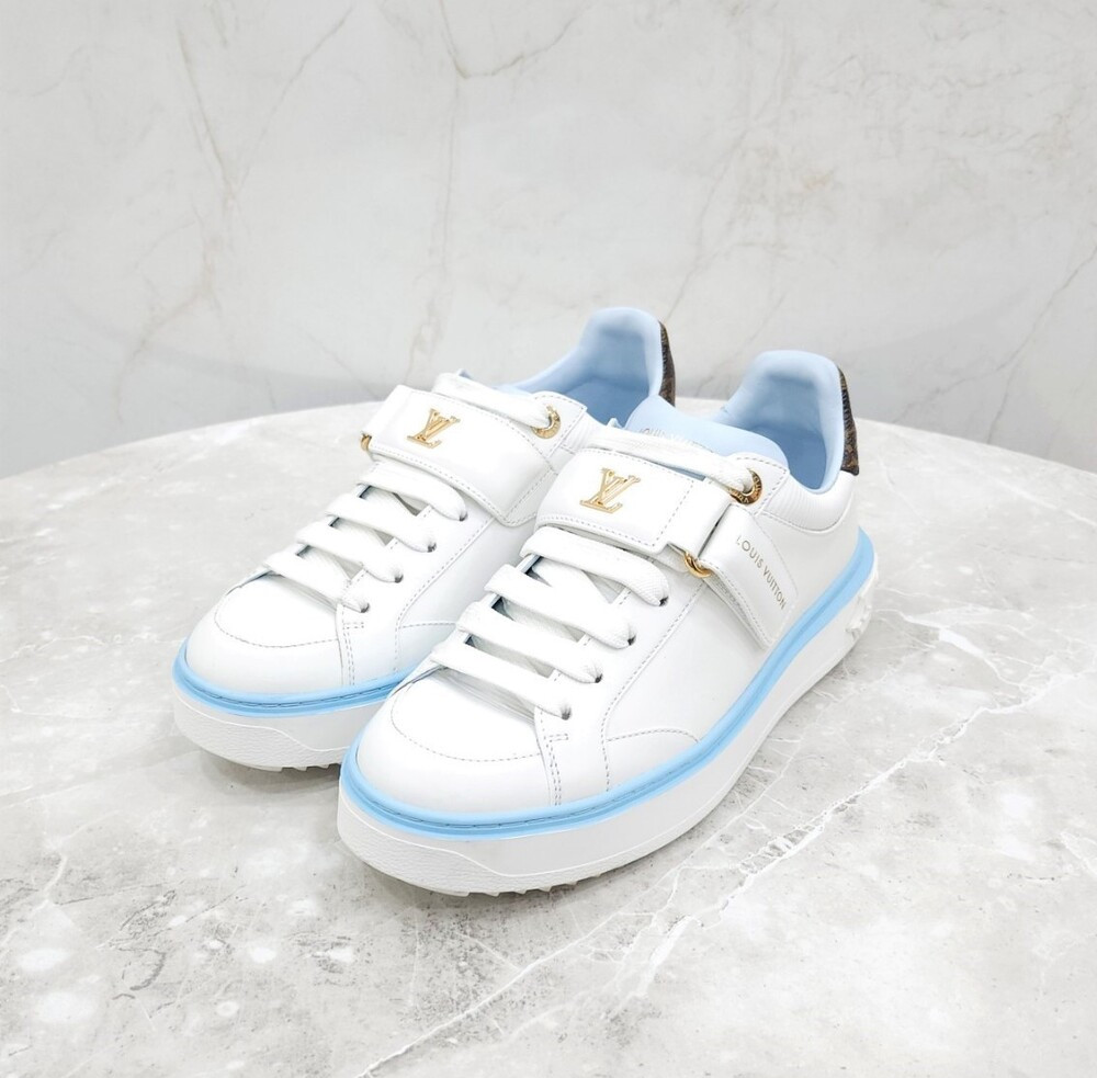 [럭스유] 38 / 루이비통 LV 타임아웃 스니커즈