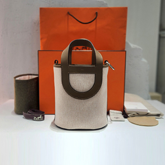 에르메스 인더루프 18 캔버스 스위프트 은장 토트백 25년 미사용제품 