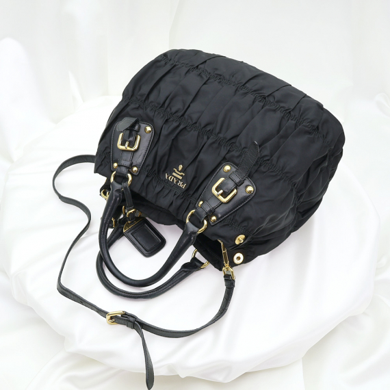 Prada(프라다) BN1792 블랙 테수토 금장 로고 고프레 2WAY