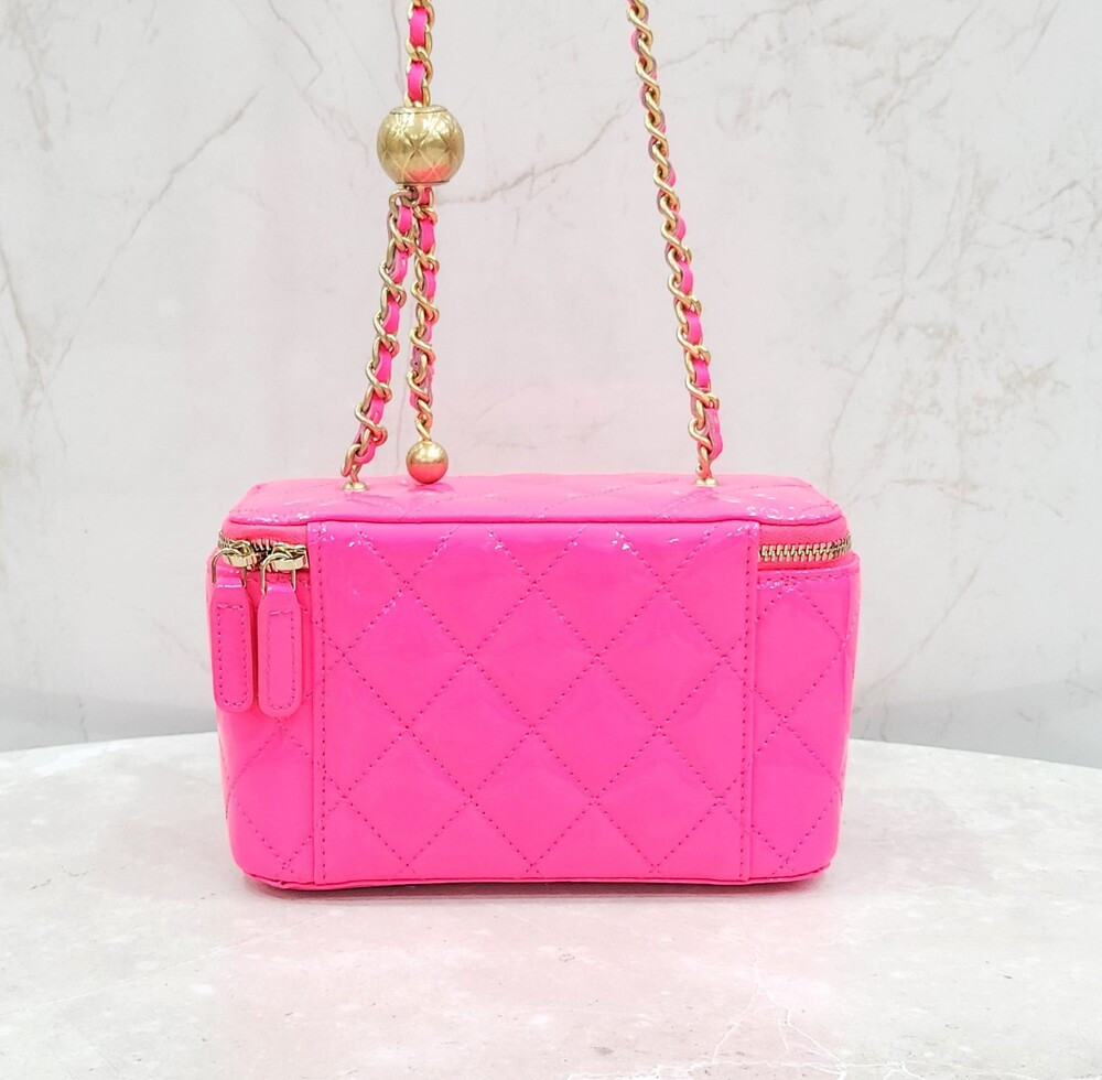 [럭스유] (새상품) 샤넬 페이던트 핑크 골든볼 베니티 코스메틱백