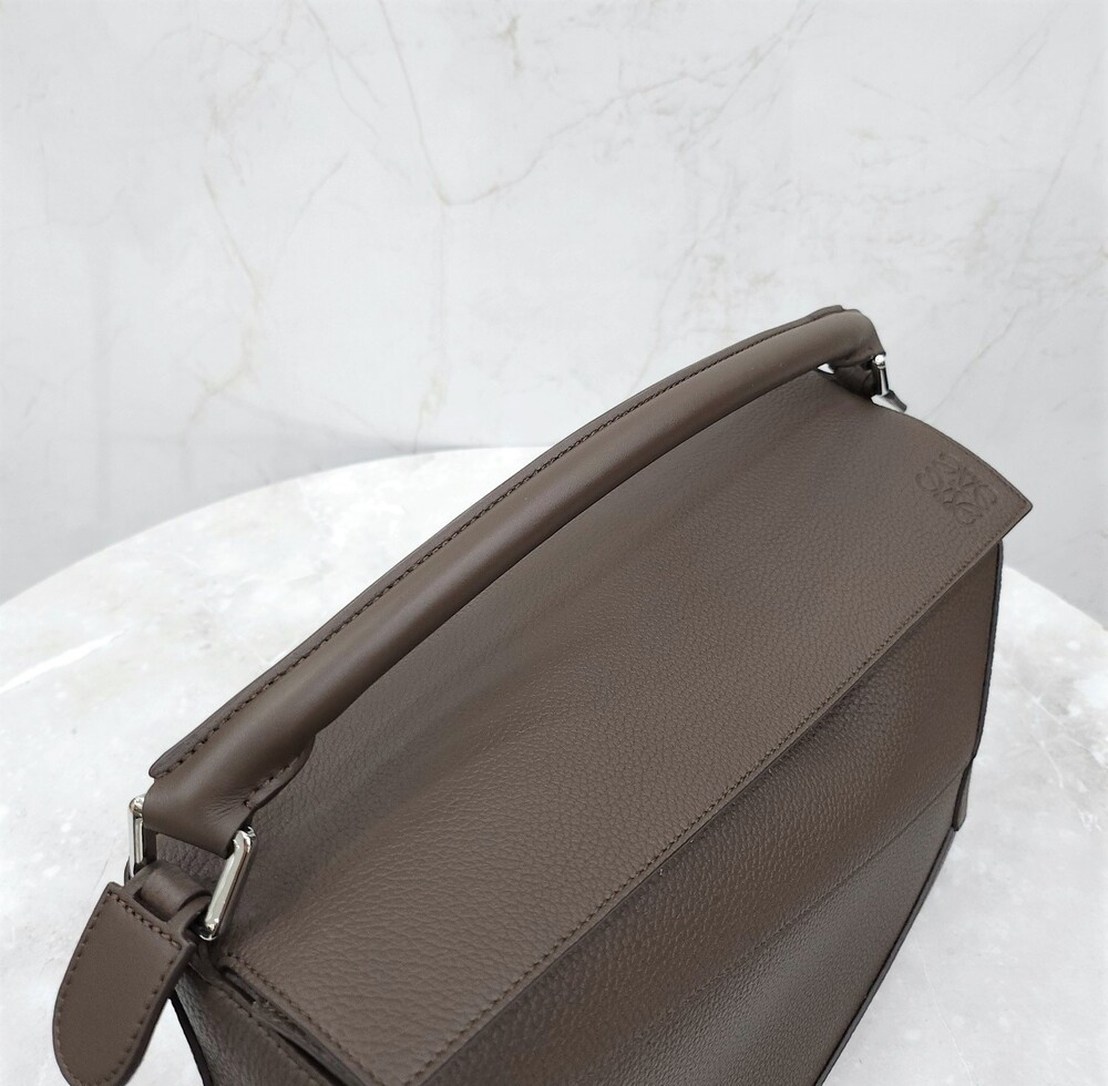 [럭스유] (새상품) 로에베 라지 퍼즐 레더 엣지백 그레인드 카프스킨 B510P00X05