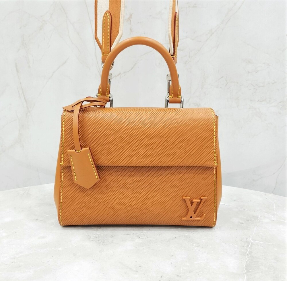 [럭스유] 루이비통 클루니 미니 에피 토트백 골드 미엘 M58931