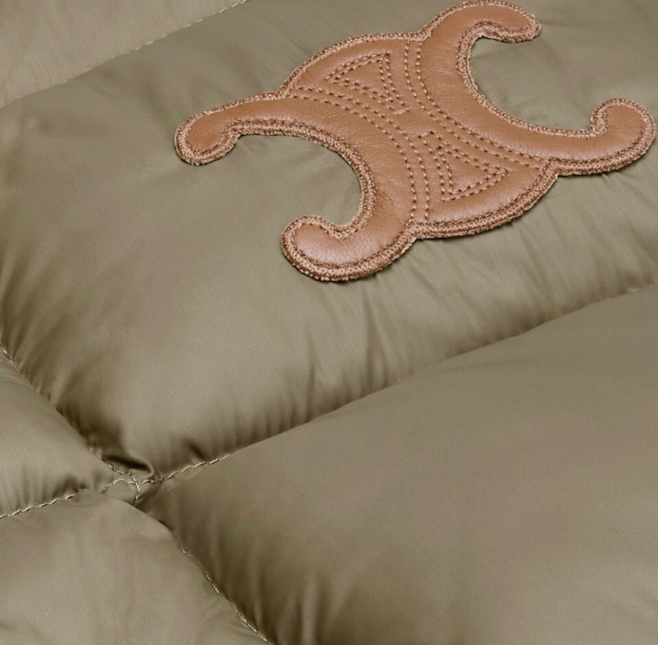 [럭스유] (새상품) 34 / 셀린느 퀄티드 베스트 나일론 패딩 조끼 카키 2W987906V