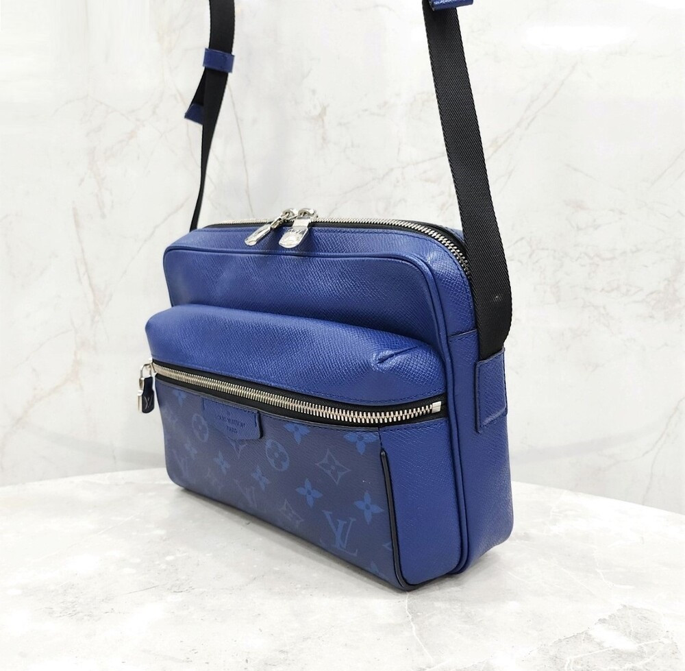 [럭스유] 루이비통 모노그램 아웃도어 메신저 크로스백 M30242