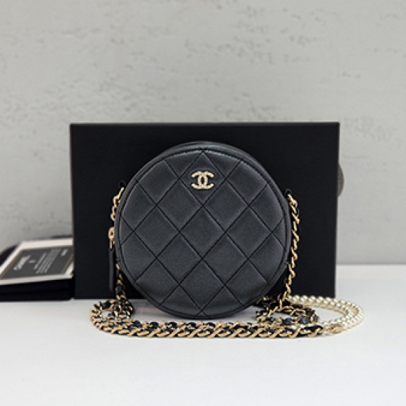 샤넬 램스킨 진주장식 체인 탬버린 동그리백 30번대