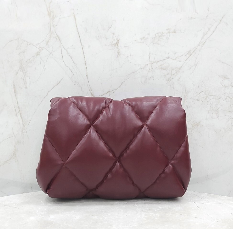 [럭스유] 발렌시아가 B 로고 터치 퍼피 퀄팅 클러치