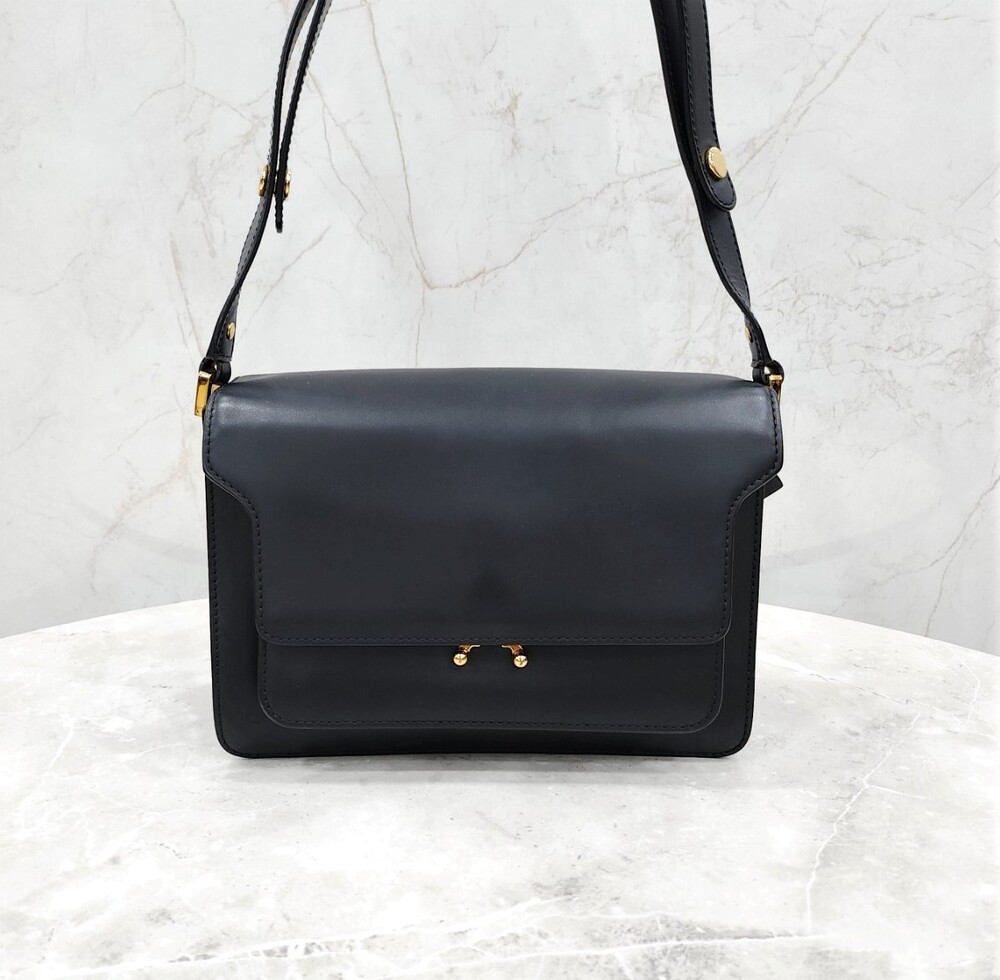 [럭스유] 마르니 블랙 레더 트렁크 숄더백