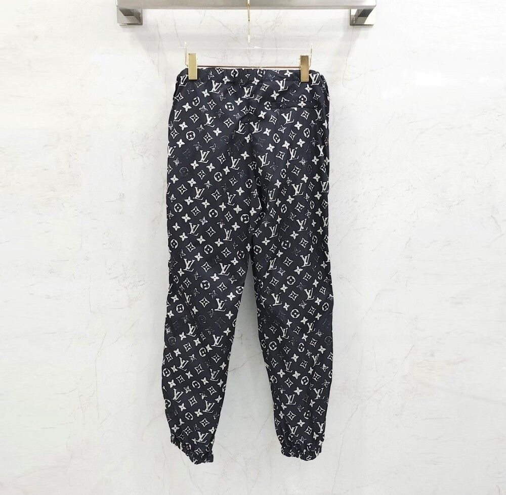 [럭스유] 36 / 루이비통 모노그램 나일론 팬츠 1A5O1L