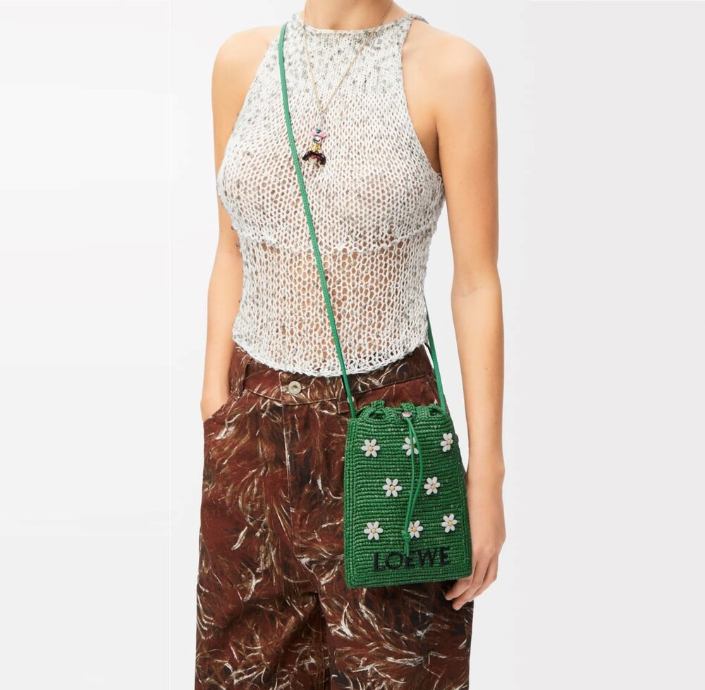 [럭스유] (새상품) 로에베 드로우스트링 포켓 라피아 그린 크로스백