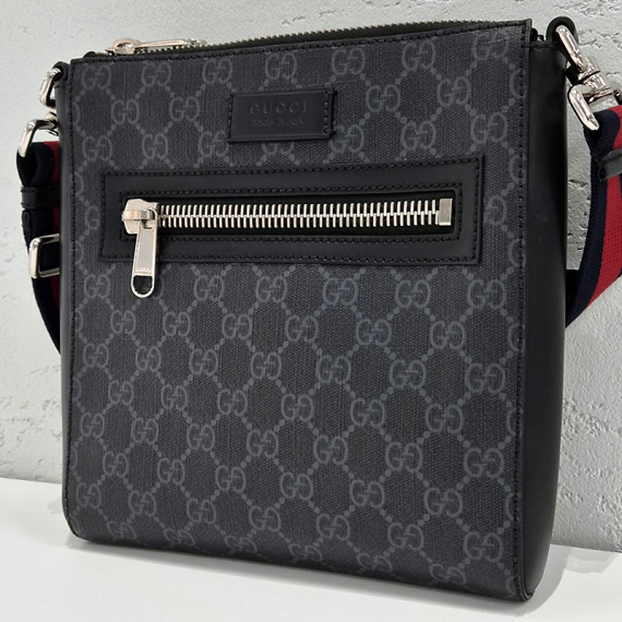 구찌 GG 블랙 수프림 스몰 메신저 크로스백 523599