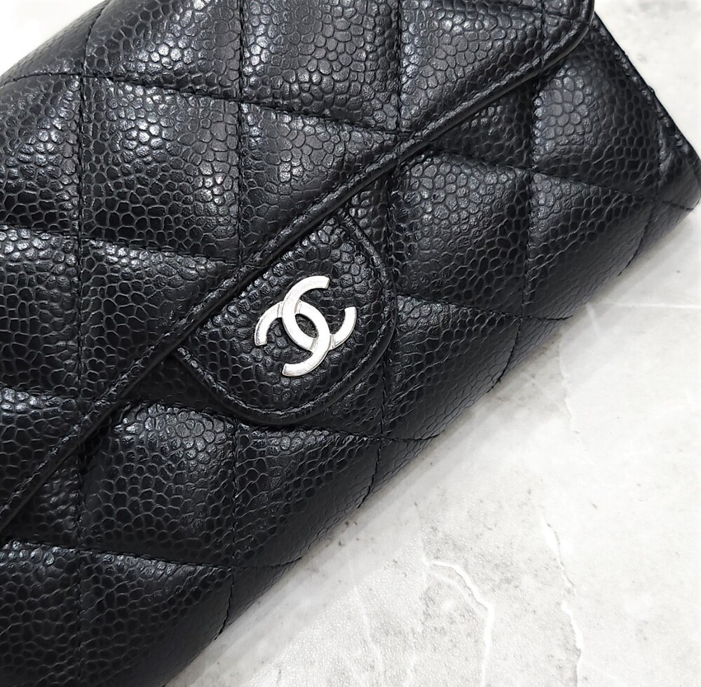 [럭스유] 샤넬 클래식 캐비어 플랩 중지갑 31번대 AP0232