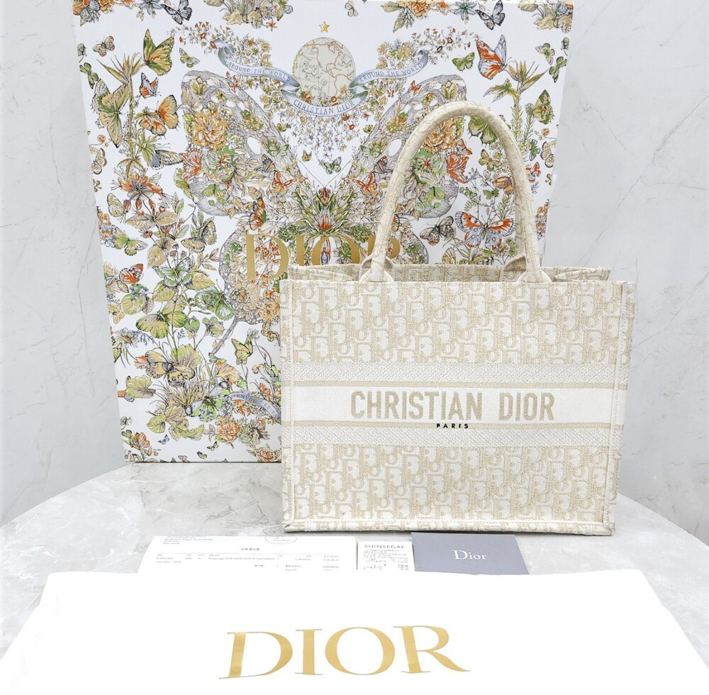 [럭스유] 디올 오블리크 북토트 미디엄 백 화이트 골드 M1296ZTQR_M981