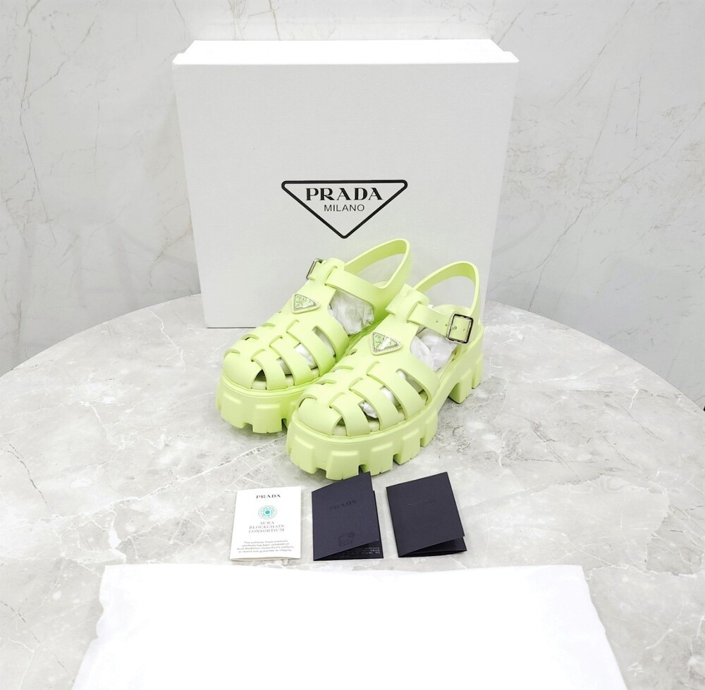 [럭스유] (새상품) 39 / 프라다 삼각로고 러버 샌들 피스타치오 그린 1X853M