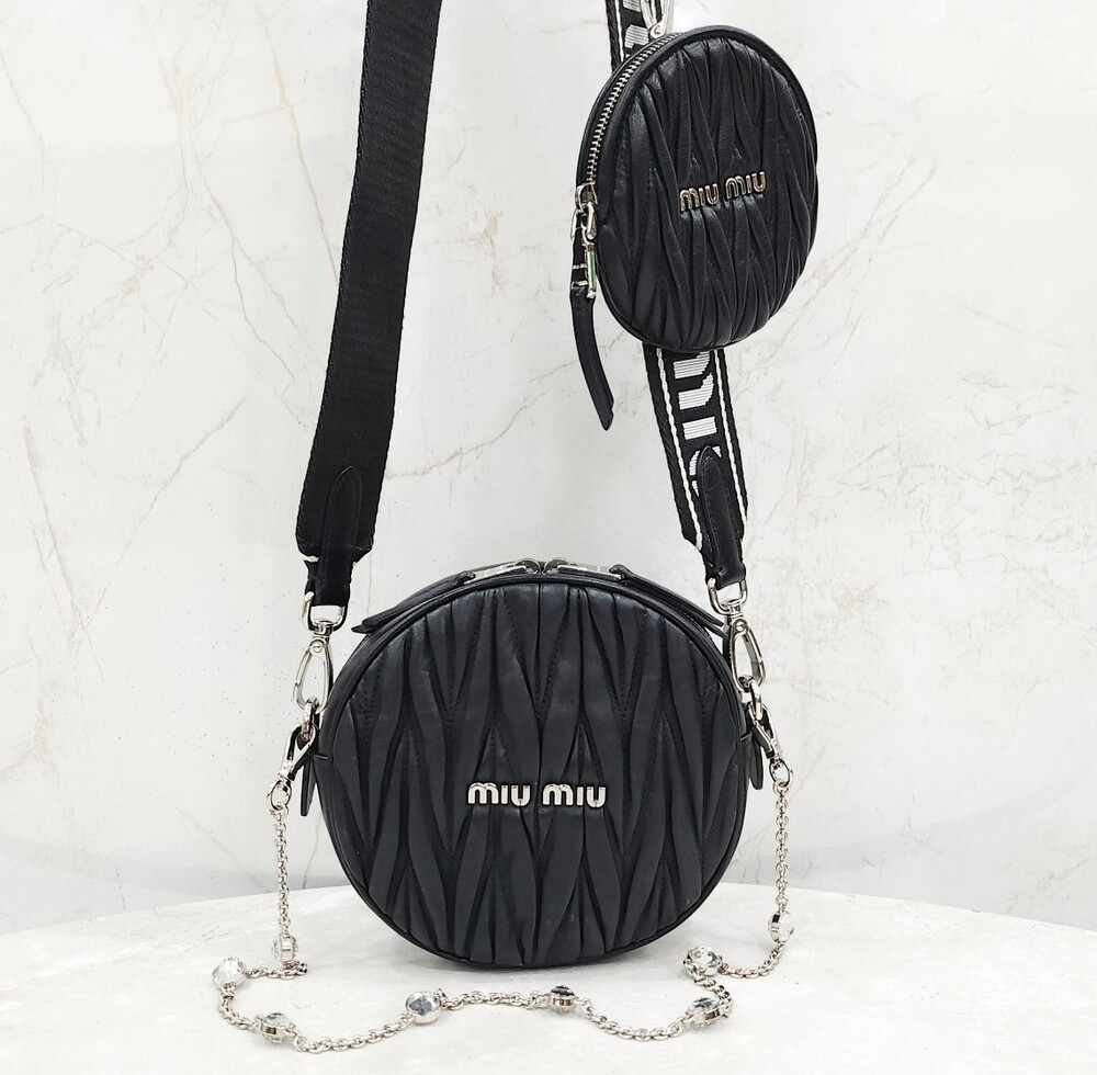 [럭스유] 미우미우 라운드 마틀라세 로고 스트랩 멀티 숄더백 5BH191