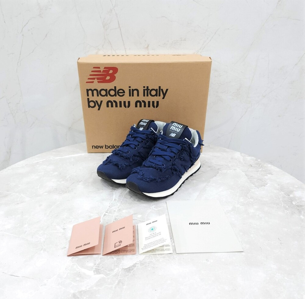 [럭스유] 36 / 미우미우 X 뉴발란스 574 스니커즈 로얄블루 5E765D