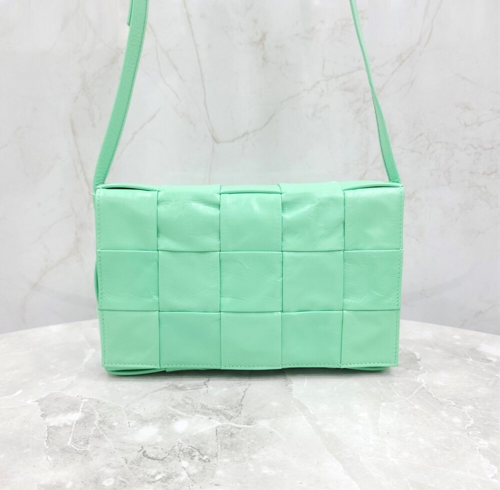 [럭스유] 보테가베네타 스몰 카세트 크로스바디 백 667298