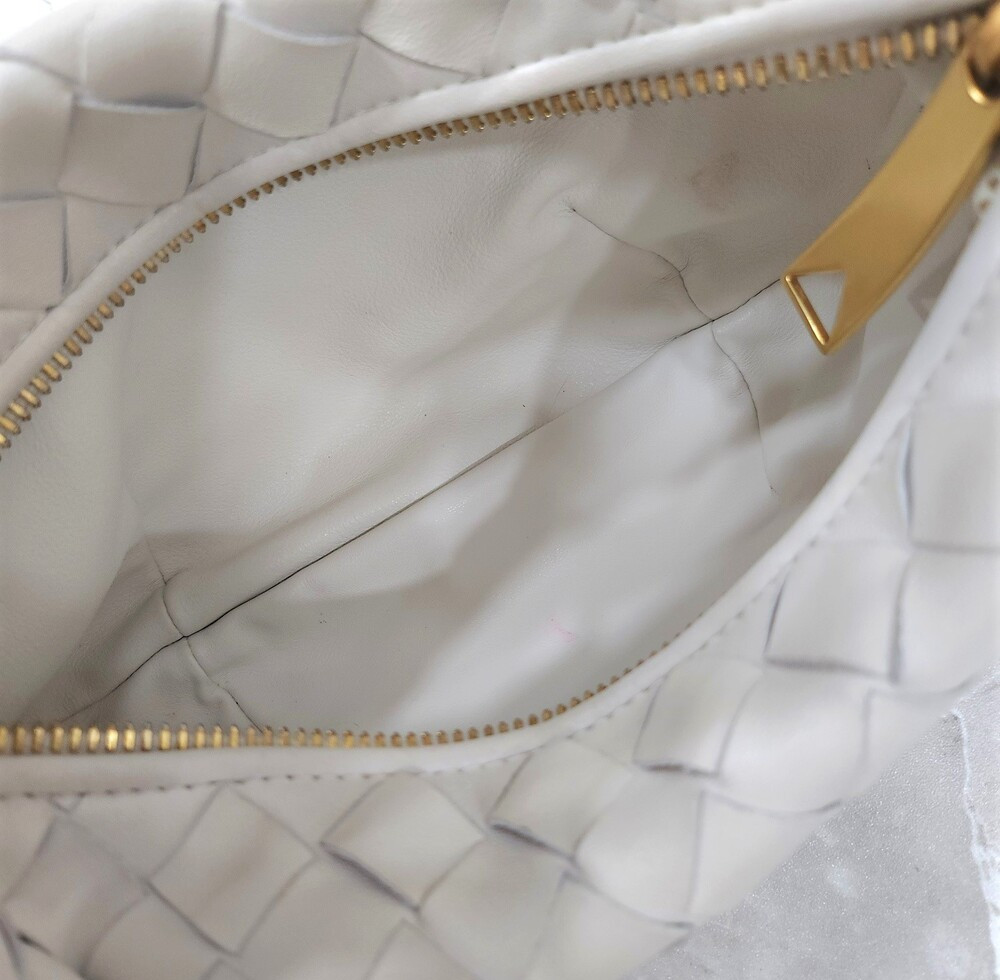 [럭스유] 보테가베네타 화이트 인트레치아토 미니 조디 호보백 651876