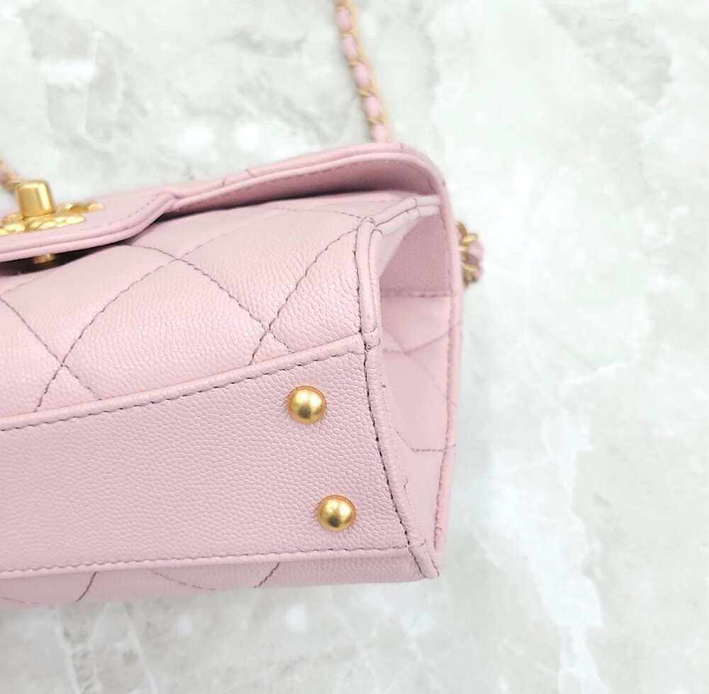 [럭스유] (새상품) 샤넬 24A 공방 탑핸들 미니 플랩백 라이트핑크 신형내장칩 AS4956