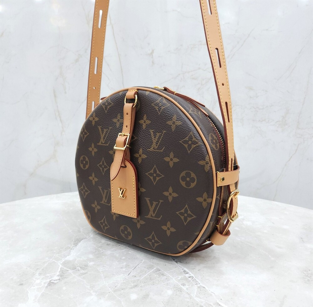 [럭스유] 루이비통 부아뜨샤포 수플 모노그램 크로스백 M45647