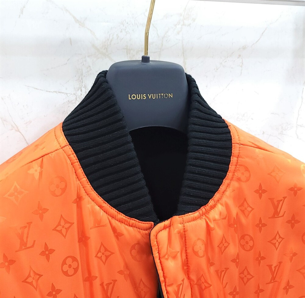 [럭스유] 48 / 루이비통 LV 모노그램 리버서블 보머 자켓